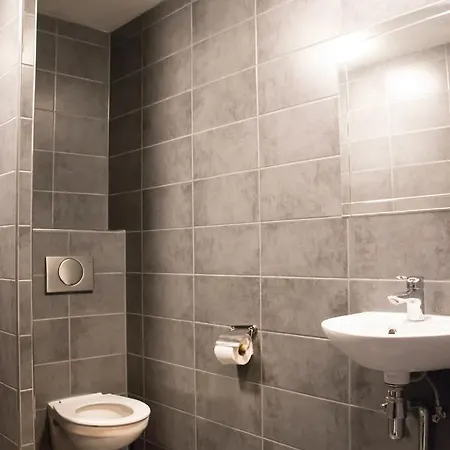 阿姆斯特丹安玛丽旅馆 * 阿姆斯特丹