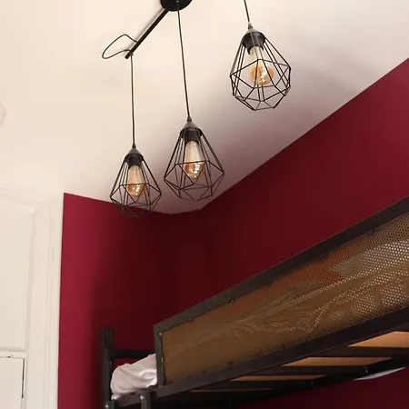 阿姆斯特丹安玛丽旅馆 *