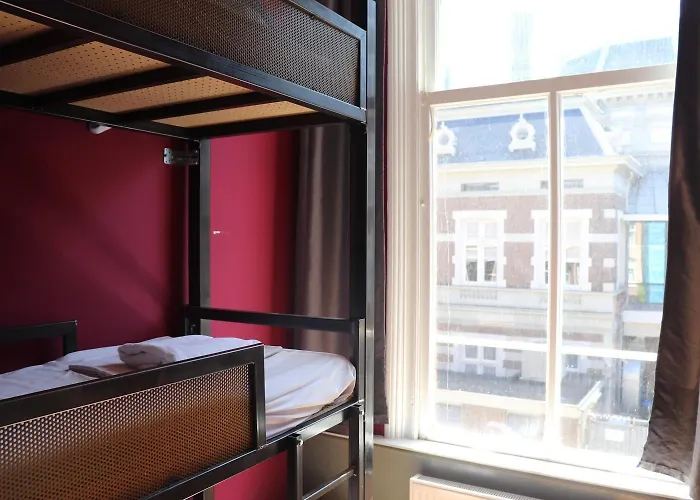 Annemarie Auberge de jeunesse Amsterdam