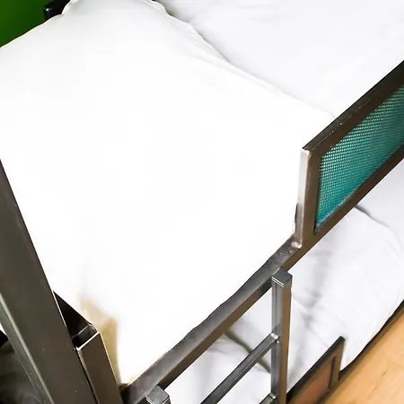 شباب آنا ماري * أمستردام