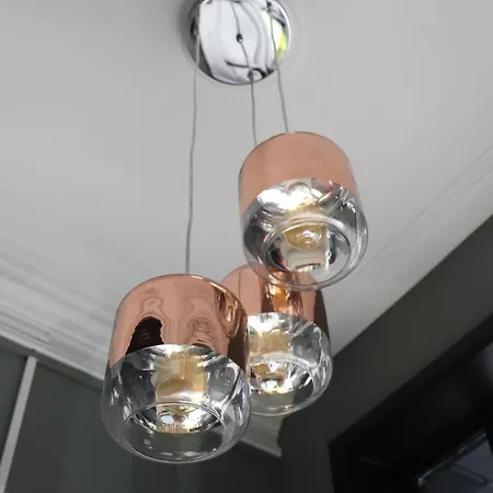 بيت شباب شباب آنا ماري أمستردام